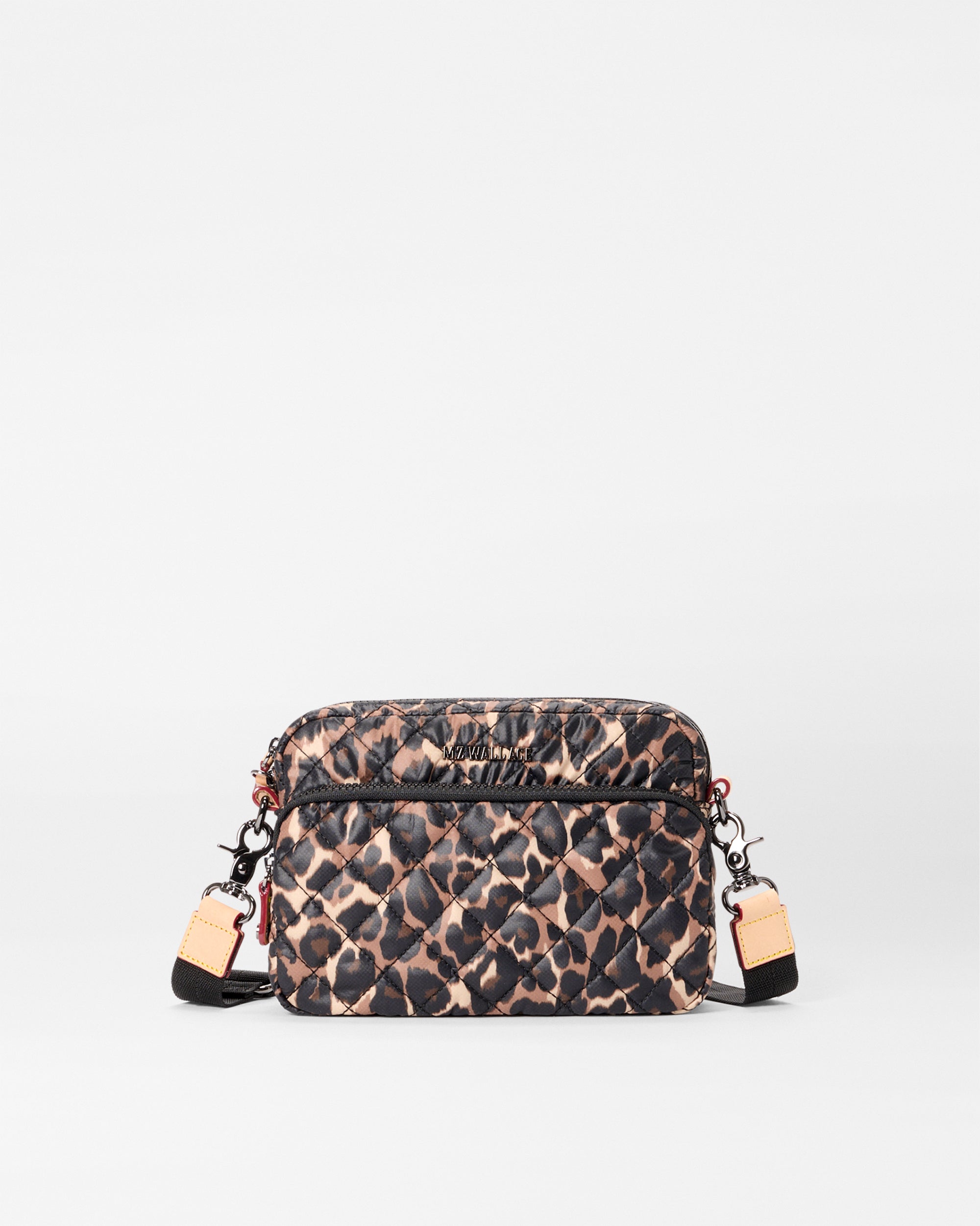 1538X2131_leopard_small_metro_camera_bag_A1
