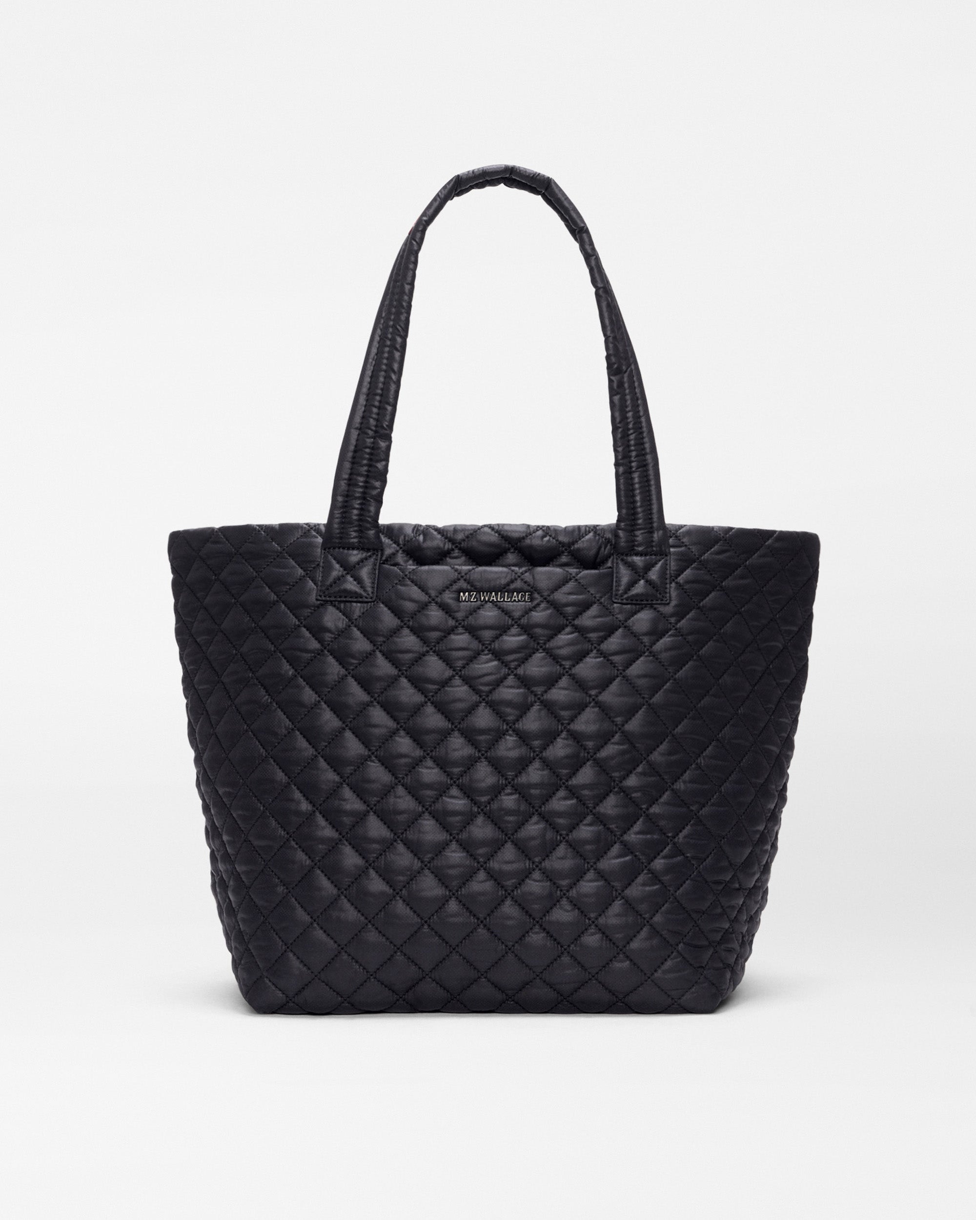 1962x1590_black_medium_metro_tote_A1
