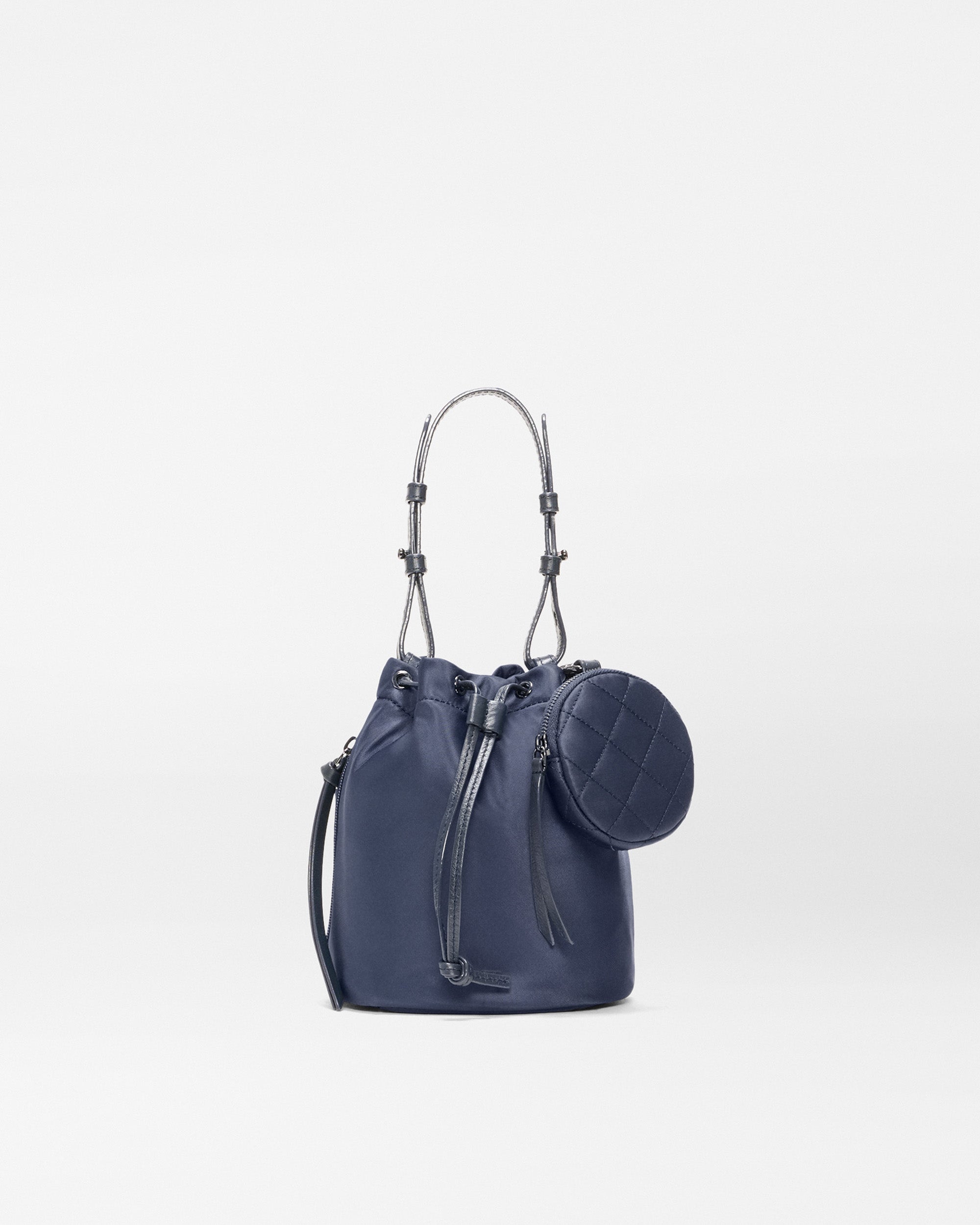 1972b1785_navy_waverly_bucket_bag_A1