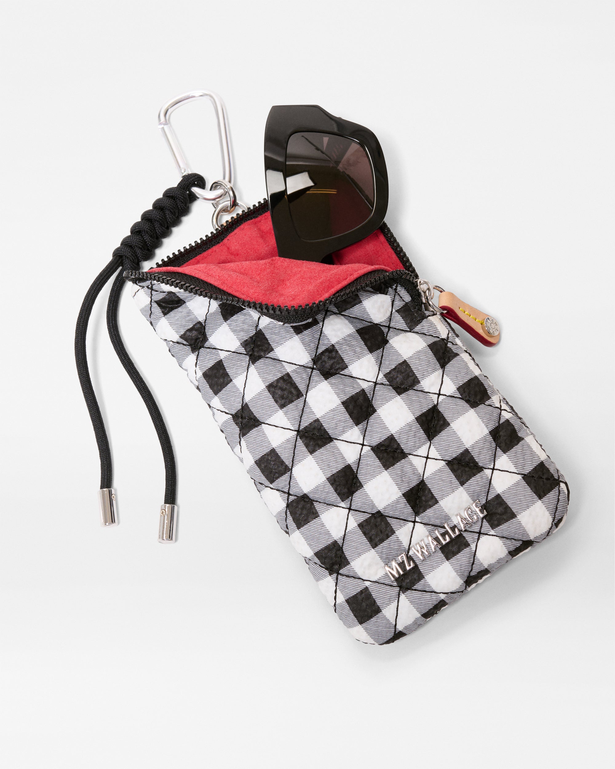2033x2409_black_white_gingham_sunnies_case_A4_5f5fecdd-7d0e-42a8-a4f9-34eefc0acabc
