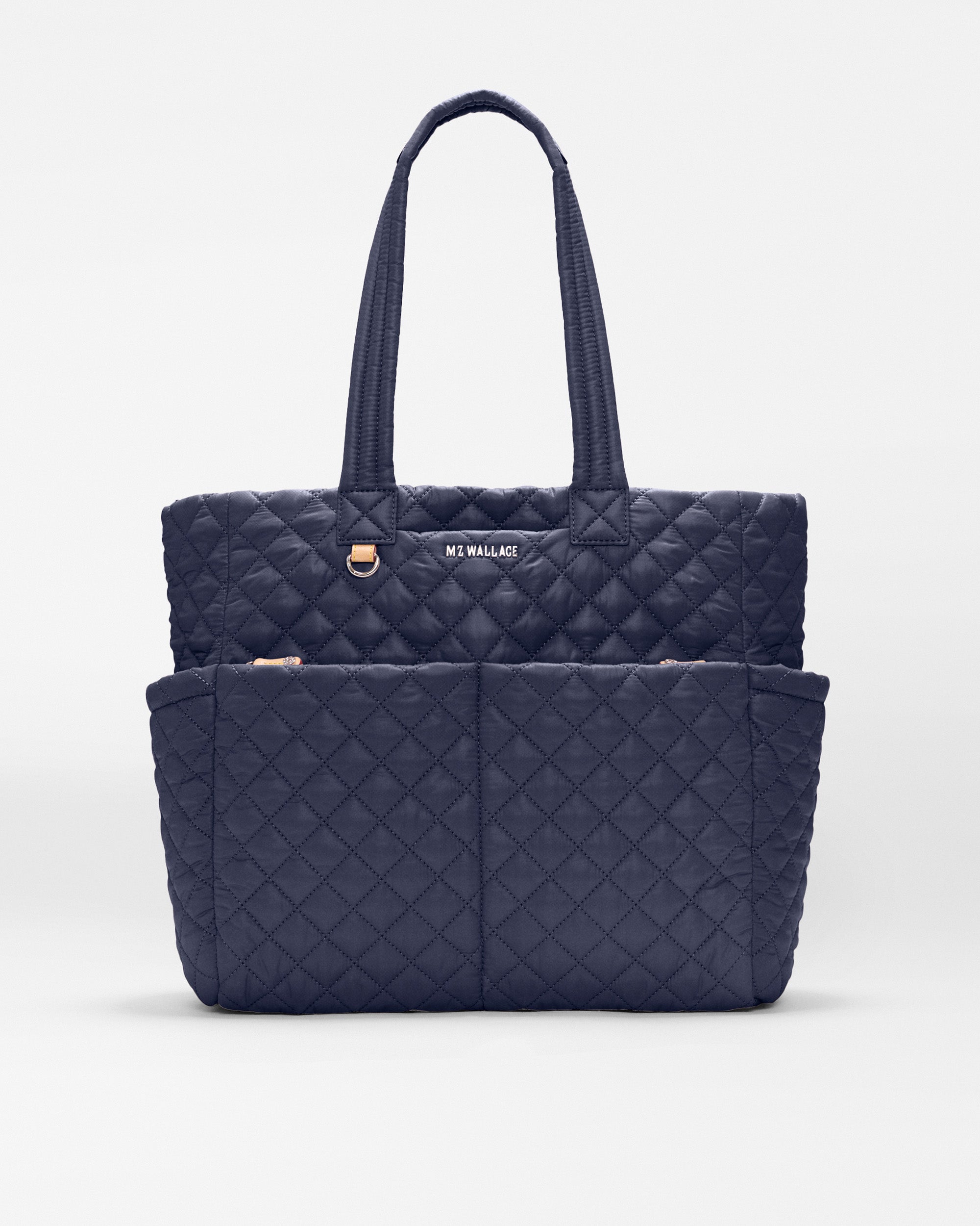 2053x1600_navy_metro_diaper_tote_A1
